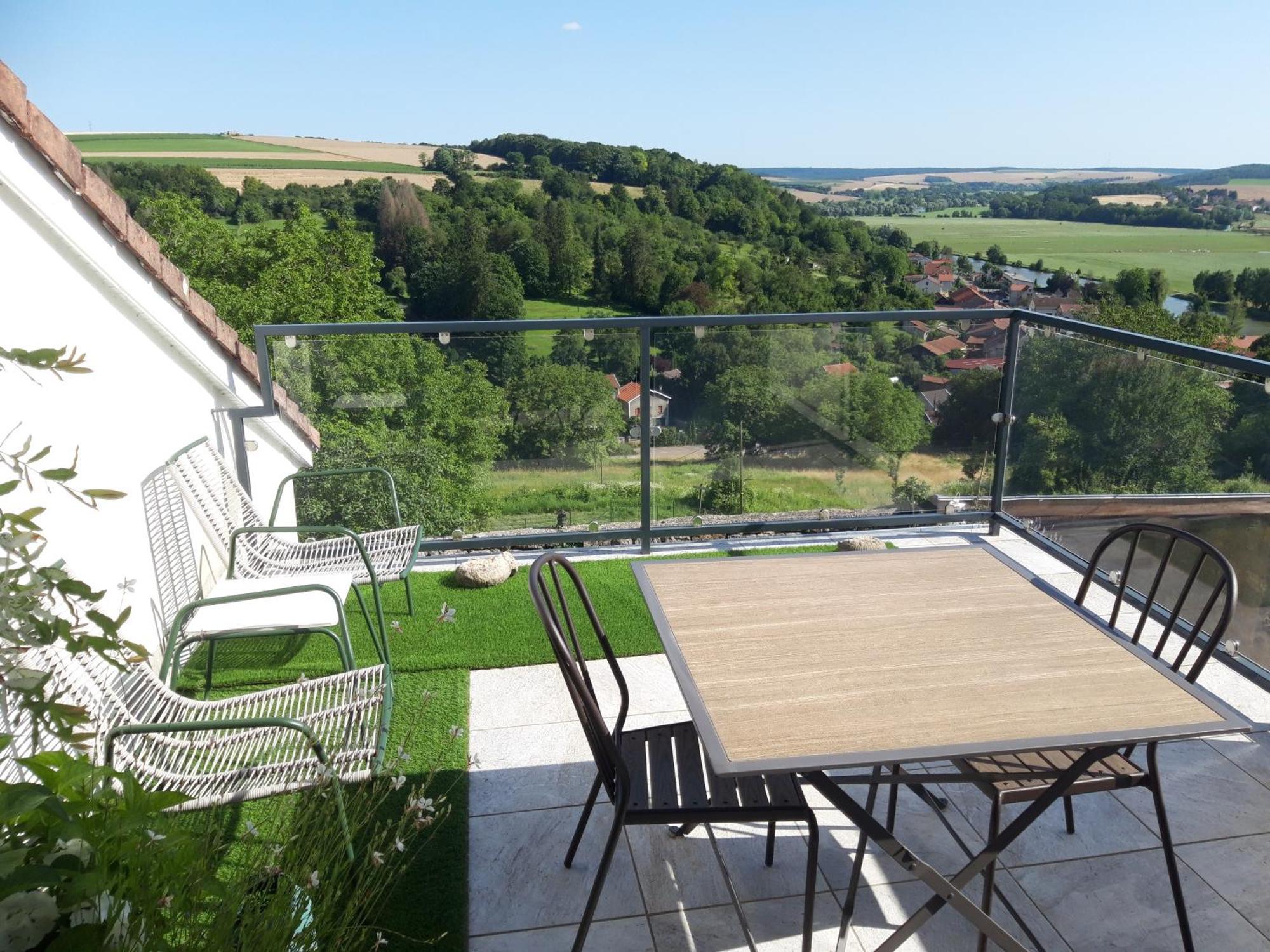 Dun-sur-Meuse B&B Chez Fouchs - Chambre D'Hotes المظهر الخارجي الصورة