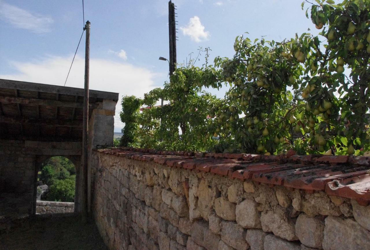 Dun-sur-Meuse B&B Chez Fouchs - Chambre D'Hotes المظهر الخارجي الصورة