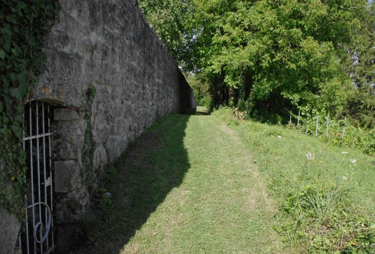 Dun-sur-Meuse B&B Chez Fouchs - Chambre D'Hotes المظهر الخارجي الصورة